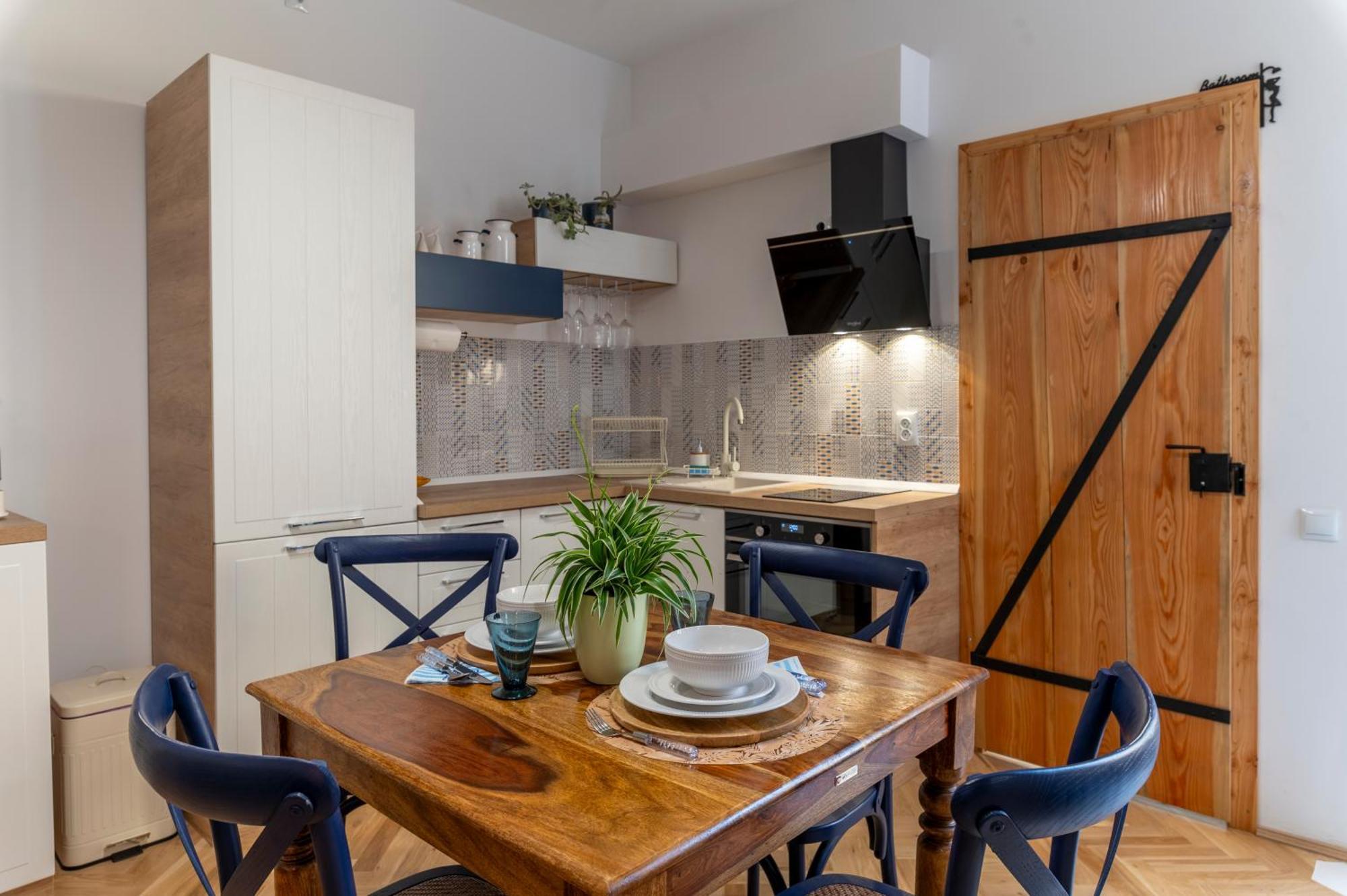 Luxurious Apartment In Old Town - Ultra Central Brasov Luaran gambar