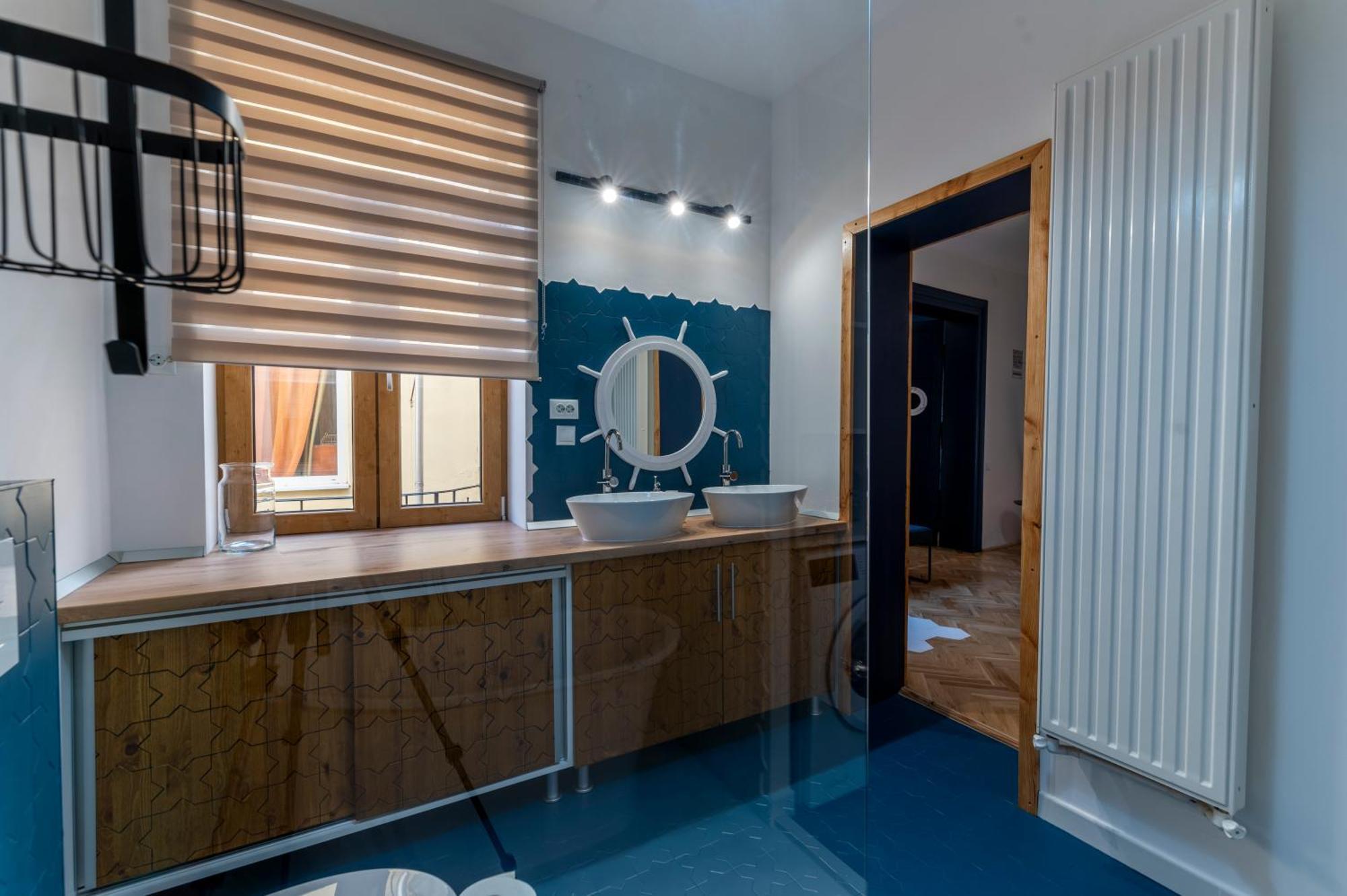 Luxurious Apartment In Old Town - Ultra Central Brasov Luaran gambar