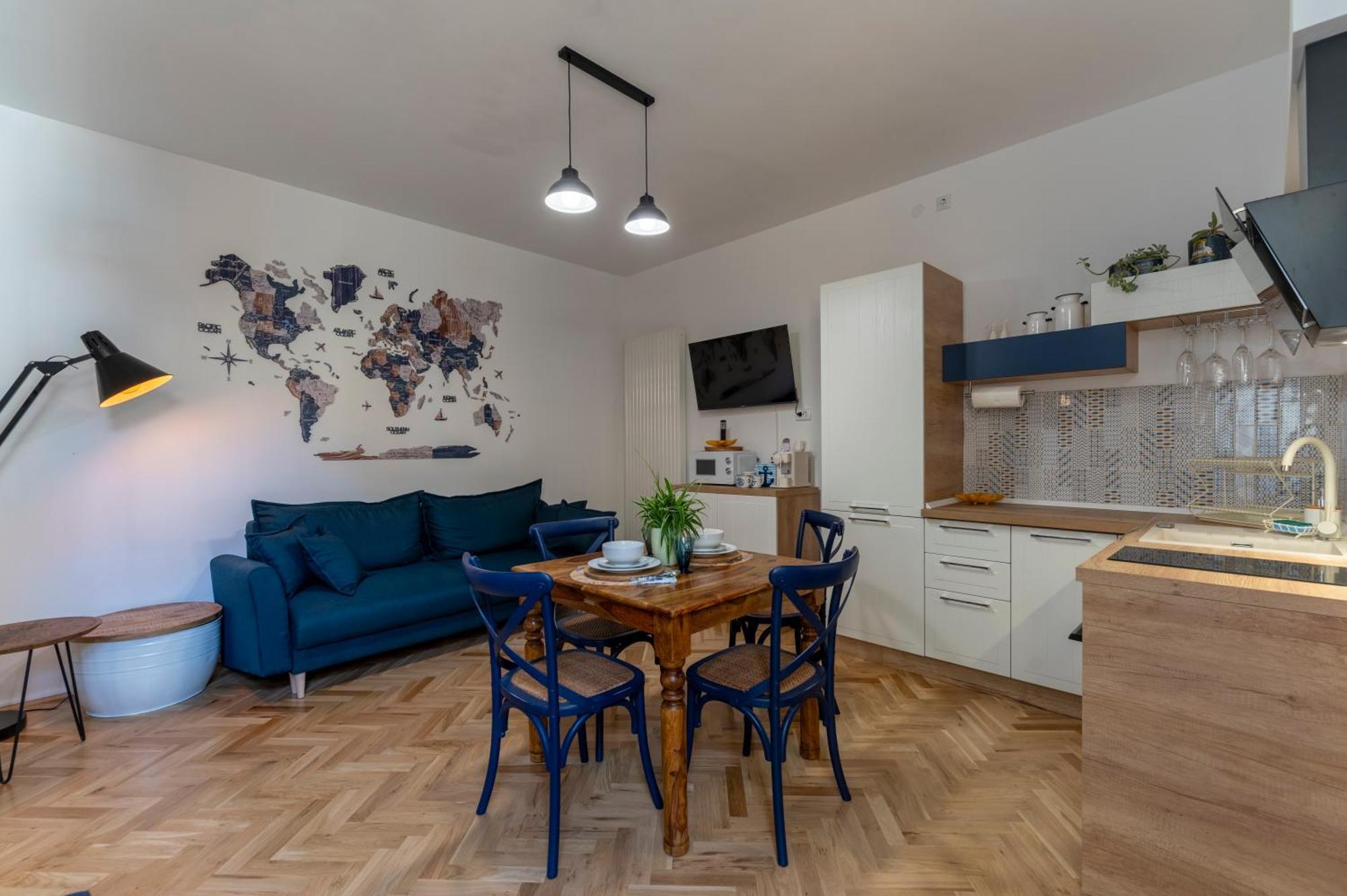 Luxurious Apartment In Old Town - Ultra Central Brasov Luaran gambar